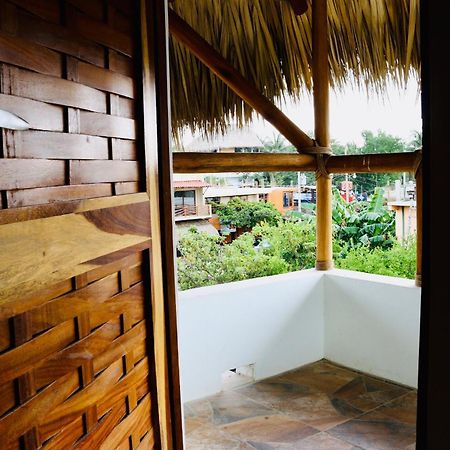 Experiencia Surf Camp Hostel Brisas de Zicatela Exterior photo