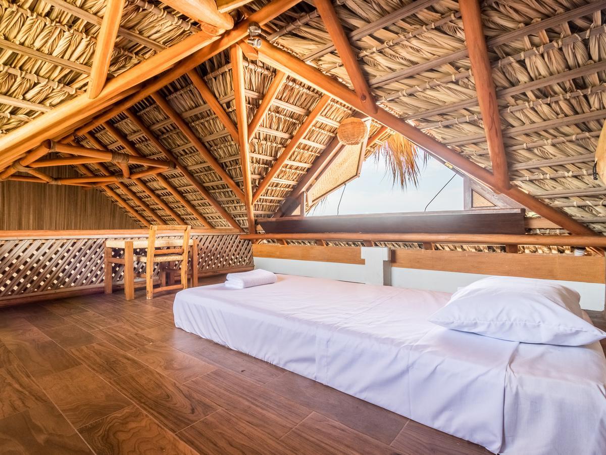 Experiencia Surf Camp Hostel Brisas de Zicatela Exterior photo