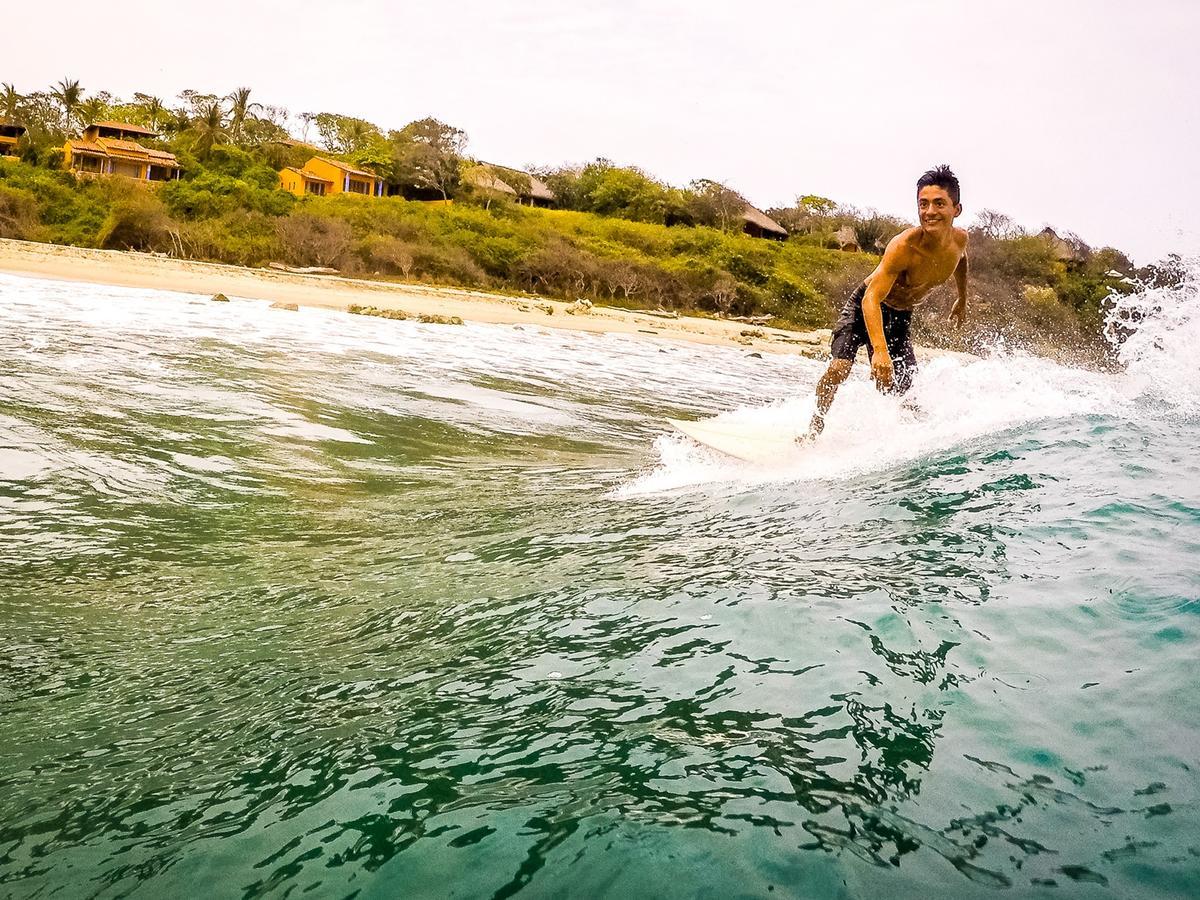 Experiencia Surf Camp Hostel Brisas de Zicatela Exterior photo